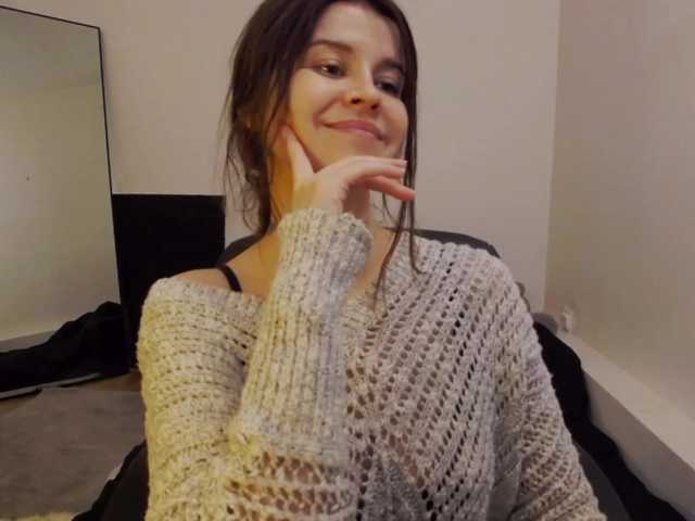 AryaJoliee