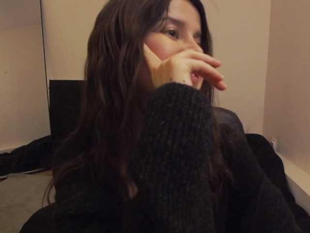 AryaJoliee