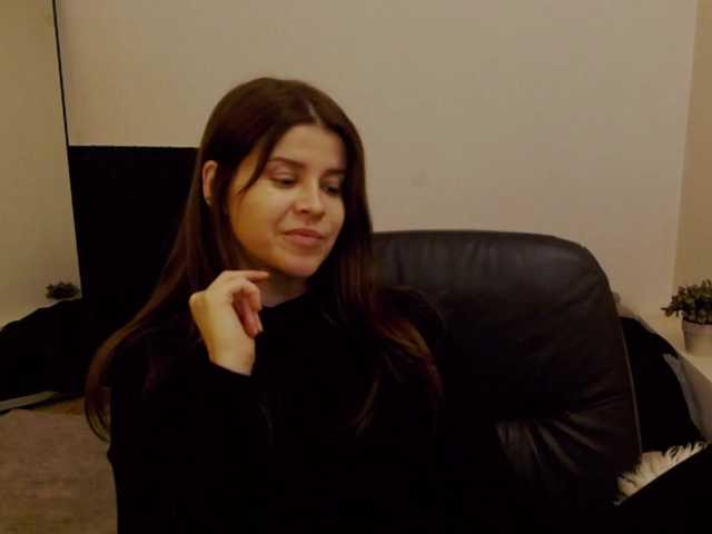 AryaJoliee