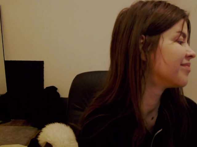 AryaJoliee
