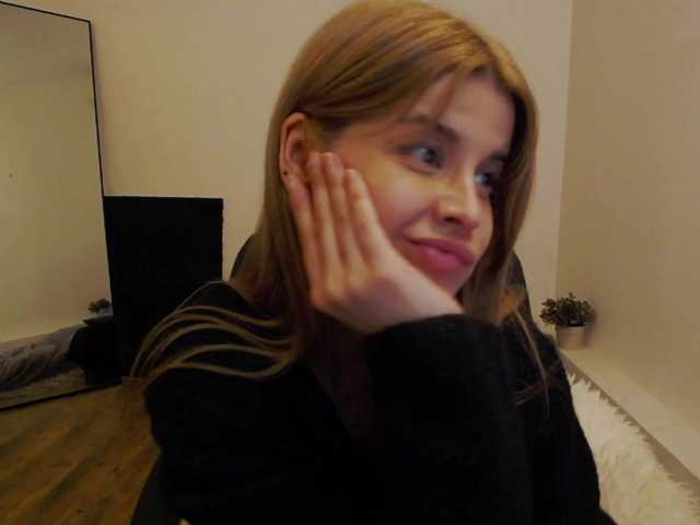 AryaJoliee