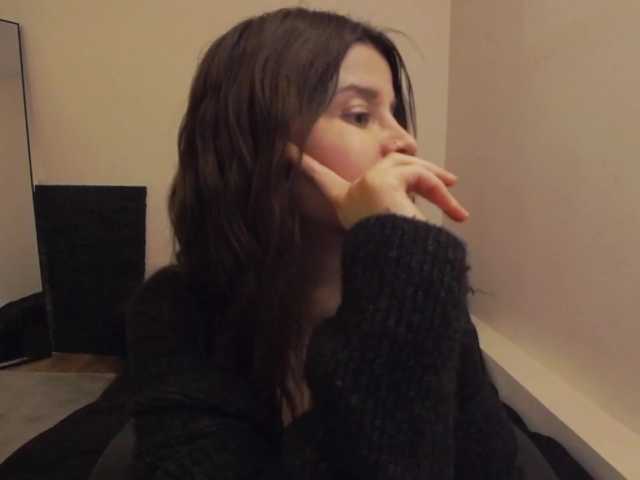 AryaJoliee