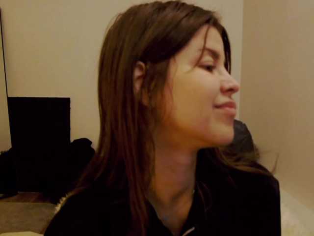 AryaJoliee