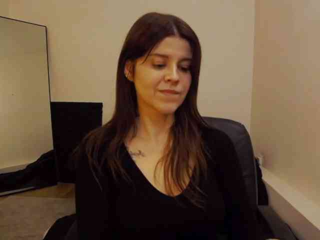 AryaJoliee webcam