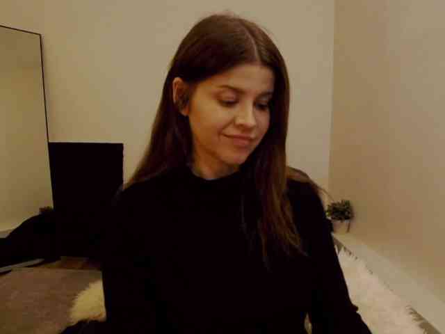 AryaNoiree webcam