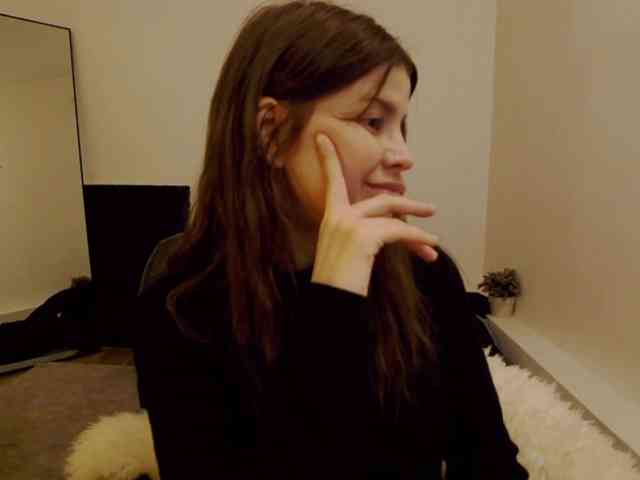 AryaJoliee AryaJoliee
