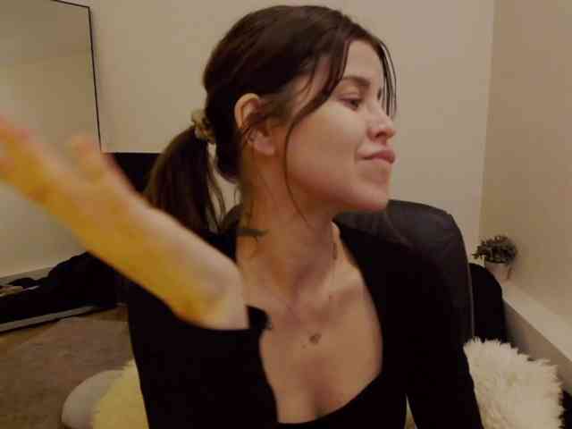 AryaJoliee webcam