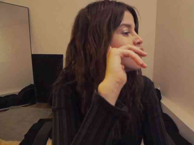 AryaJoliee