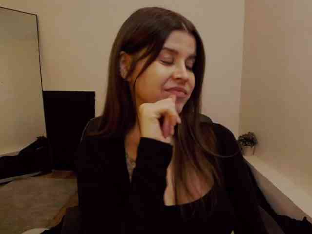AryaJoliee webcam