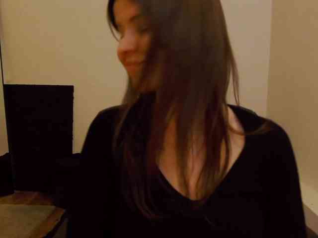 Modelo: AryaJoliee