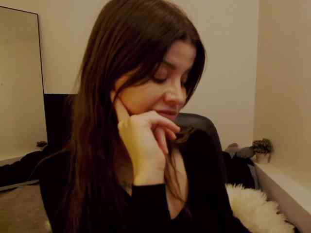 AryaJoliee webcam