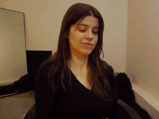 AryaJoliee webcam