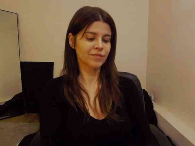 AryaJoliee
