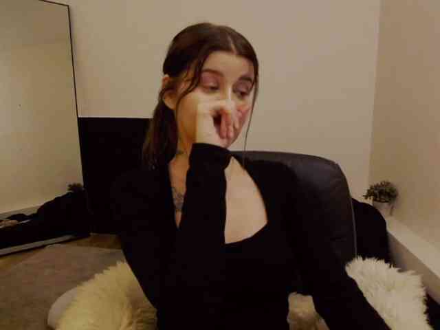 AryaJoliee webcam