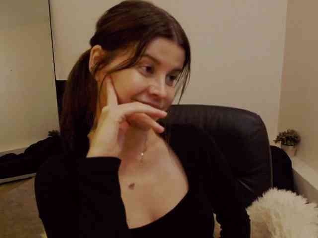 AryaJoliee webcam