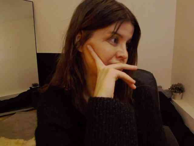 AryaJoliee webcam