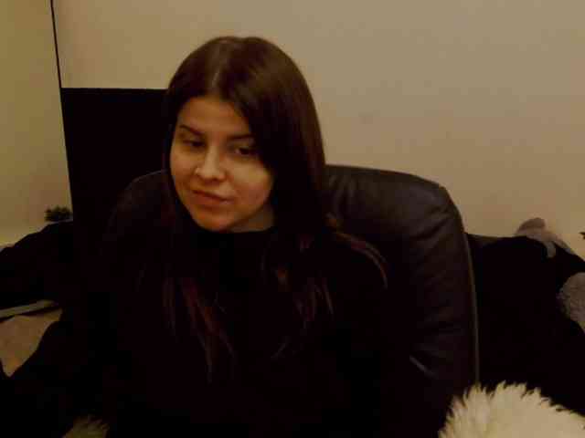 AryaJoliee