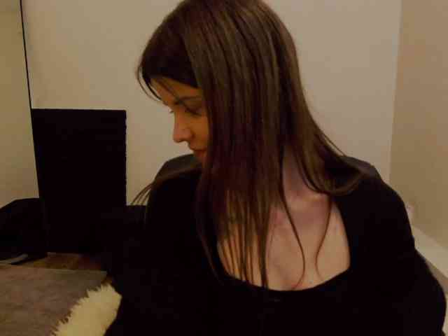 AryaJoliee webcam