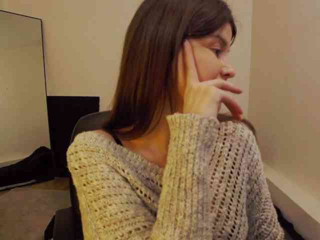 AryaJoliee