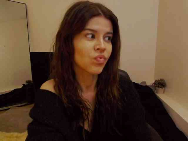 AryaJoliee webcam
