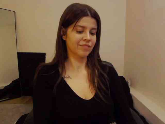 AryaJoliee webcam