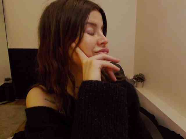 AryaJoliee webcam