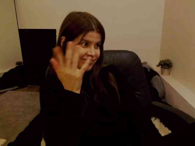 AryaJoliee