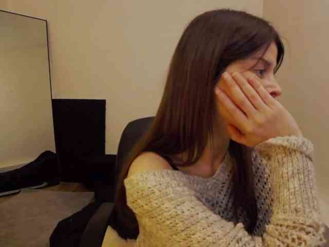 AryaJoliee