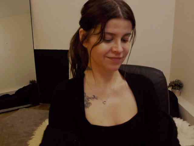 AryaJoliee webcam