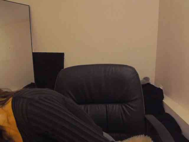 AryaJoliee