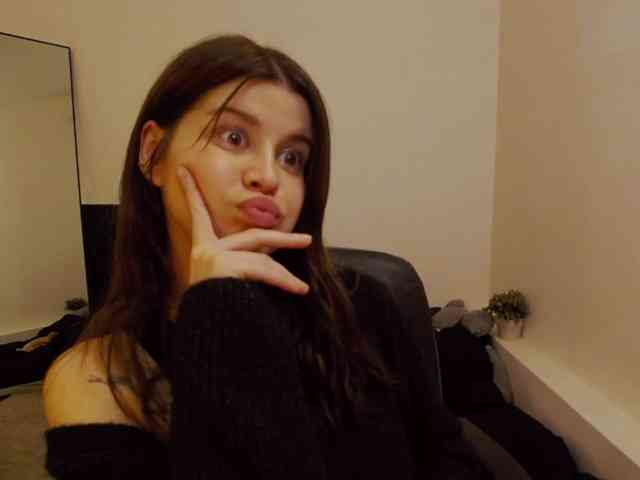 AryaJoliee webcam