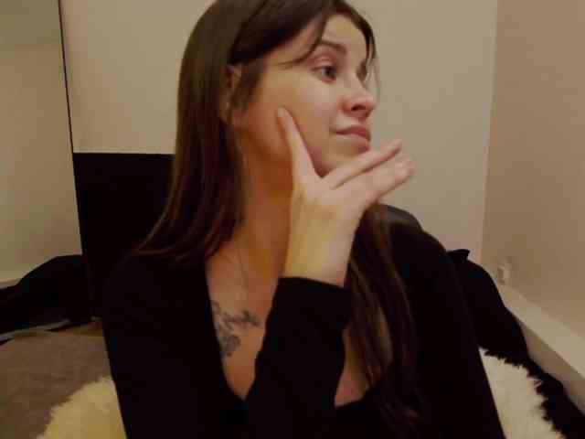 AryaJoliee webcam
