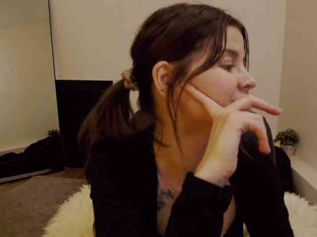 AryaJoliee webcam