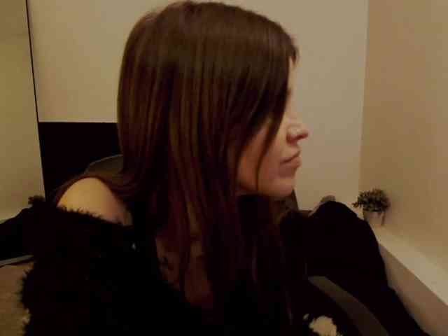 AryaJoliee
