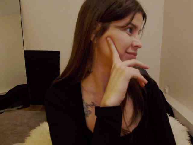 AryaJoliee webcam