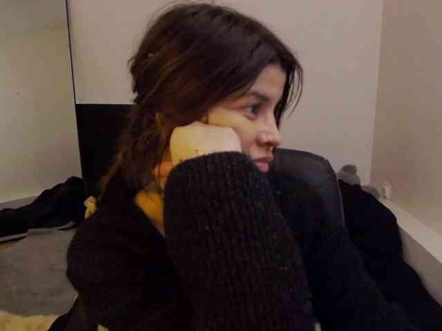 AryaJoliee