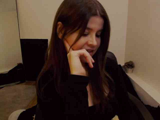 AryaJoliee webcam