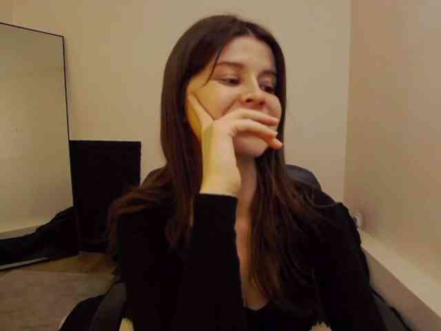 AryaJoliee webcam