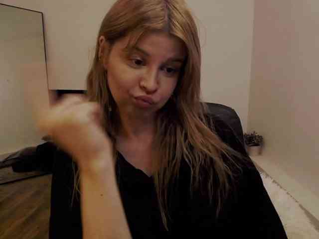 Modelo: AryaNoiree