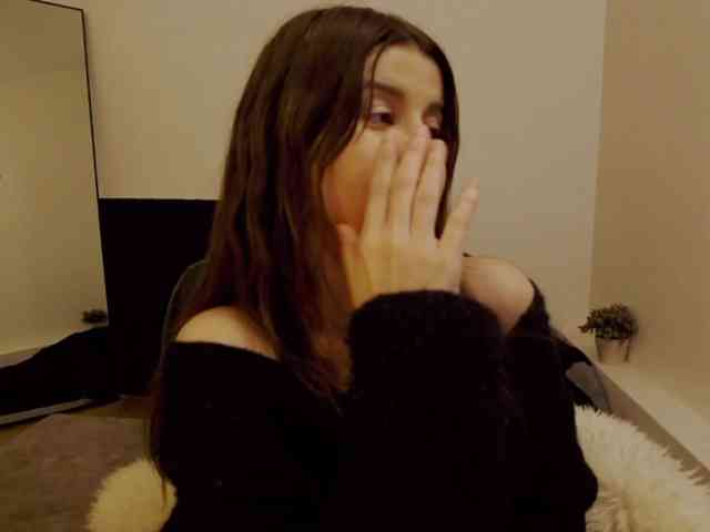 AryaJoliee webcam