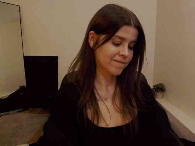 AryaJoliee webcam