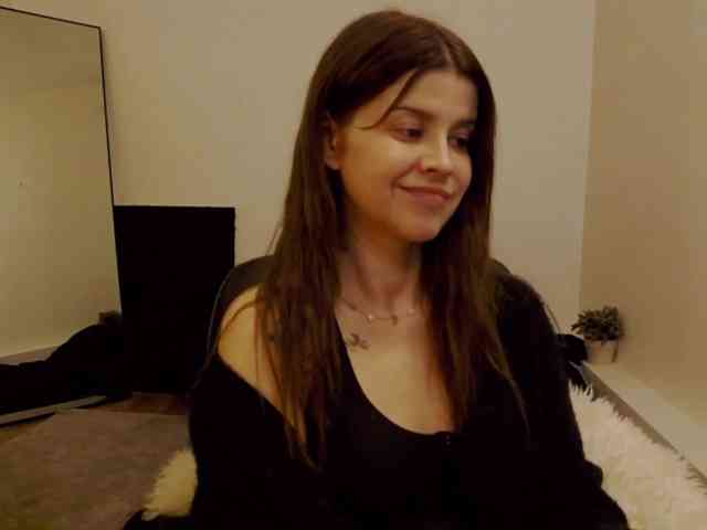 AryaNoiree webcam
