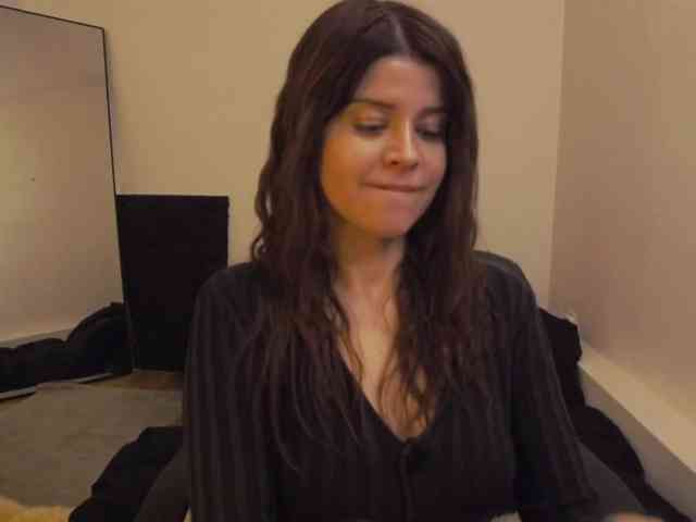 AryaJoliee