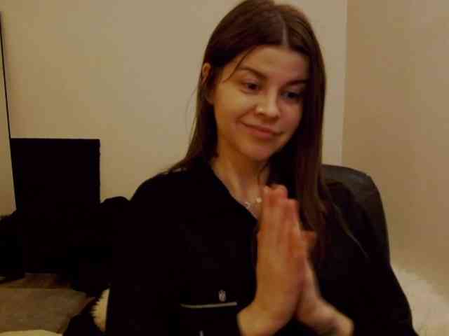 AryaJoliee