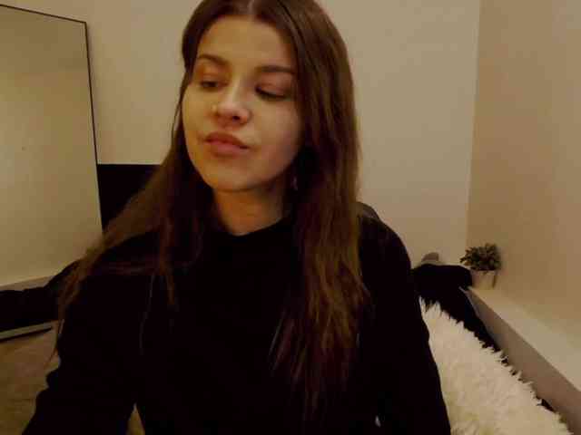AryaNoiree webcam