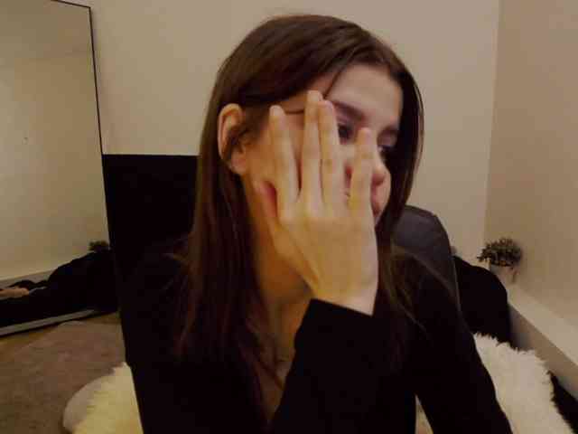 AryaJoliee