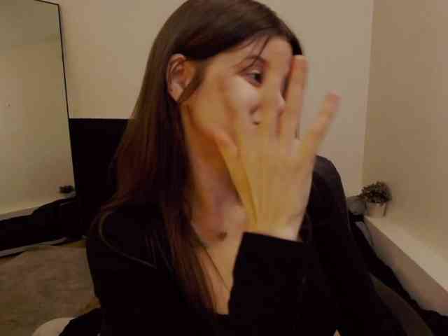 AryaJoliee webcam