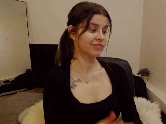 AryaJoliee webcam