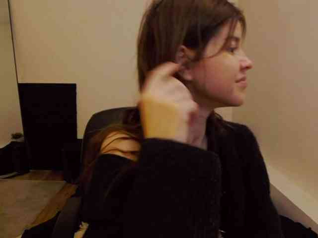 AryaJoliee