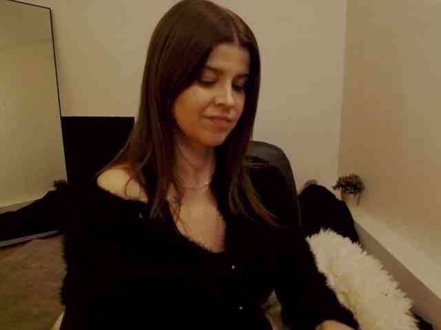AryaJoliee webcam